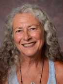 Nicki Graf headshot. 